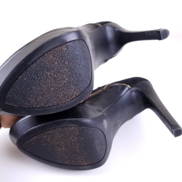 Jessica Simpson Black Pump Heels W/ Zipper Accent - Picture 5 of 6